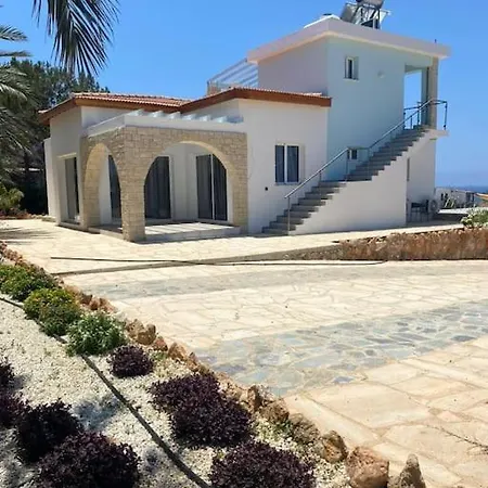 Queen Eyridiki Luxury 2 Вилла Пафос