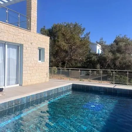 Queen Eyridiki Luxury 2